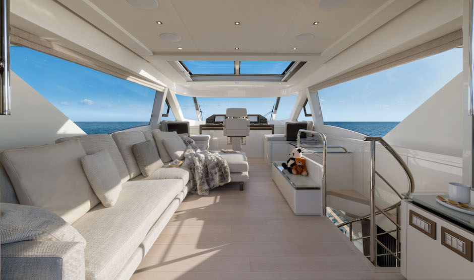 MCY 70 Skylounge, or how Monte Carlo Yachts double the space
