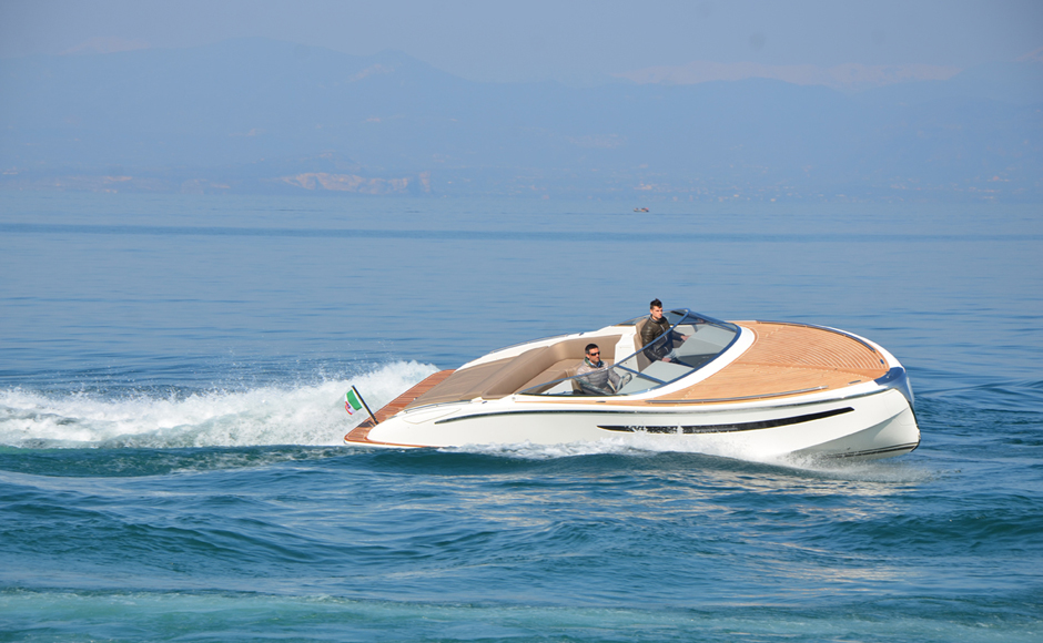 Aquilia, debut model for ICYacht, convinces and seduces