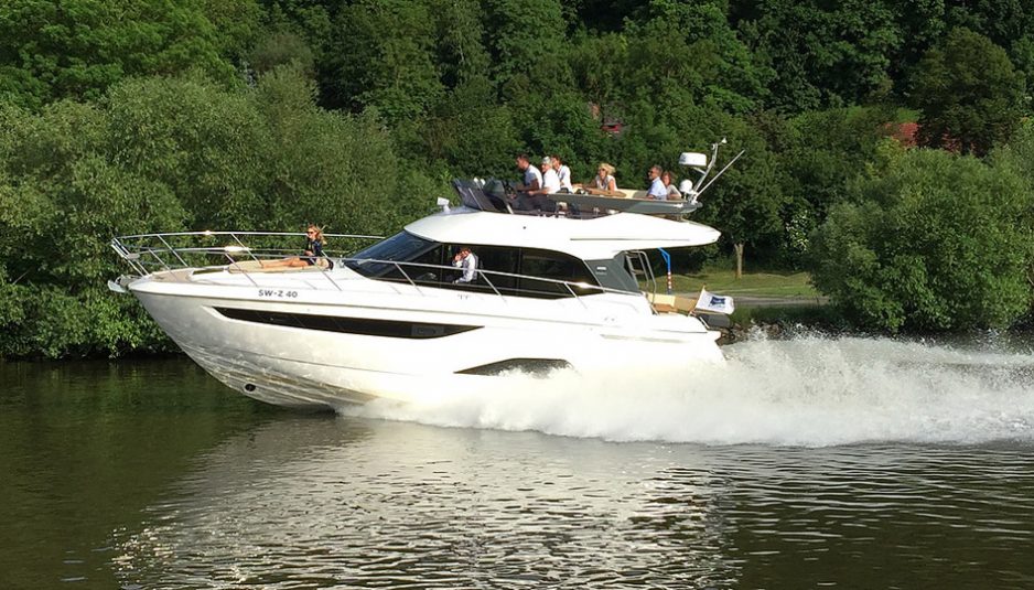 Bavaria R40: a new generation of motoryachts