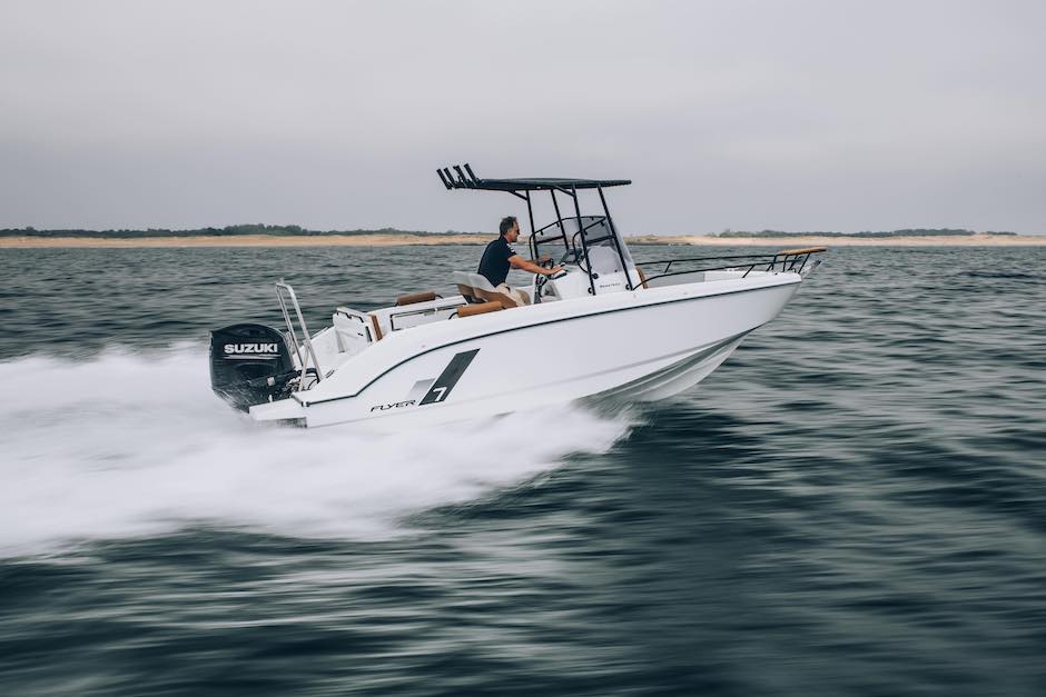 Beneteau Flyer 7 SpaceDeck lures the anglers and pleases their families