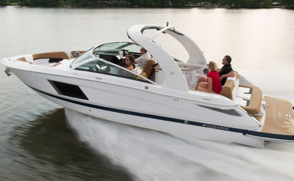 Four Winns Horizon 290, class and performance Made in USA