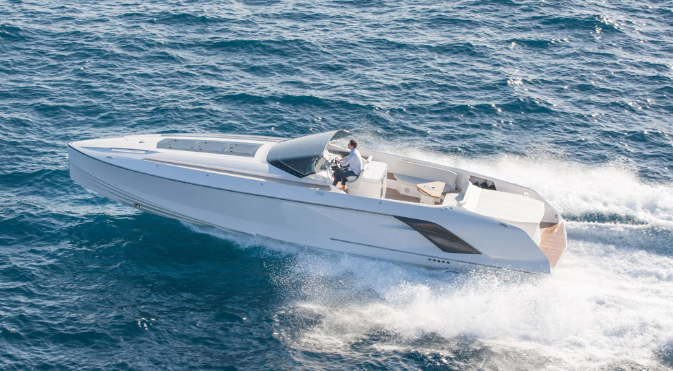 Frauscher 1414 Demon: standing out