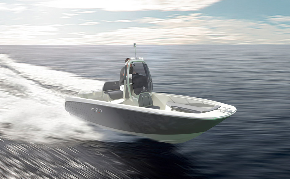 Were you missing a crossover boat? There you are with Invictus 200HX