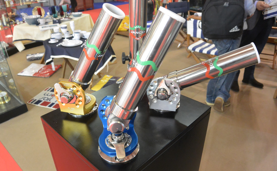 The multifunctional rod holder