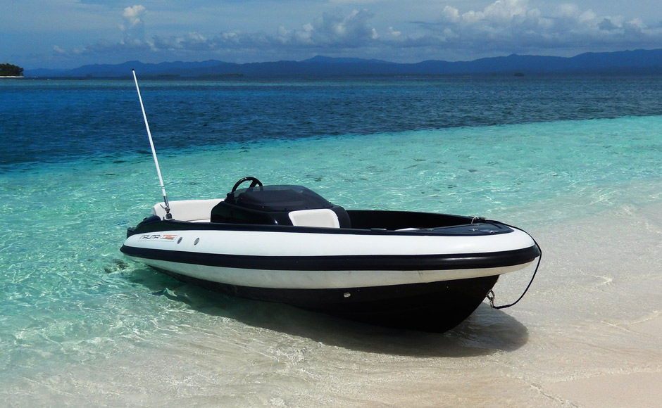 New in 2018: Naumatec e-tender 460 brings luxury to electric