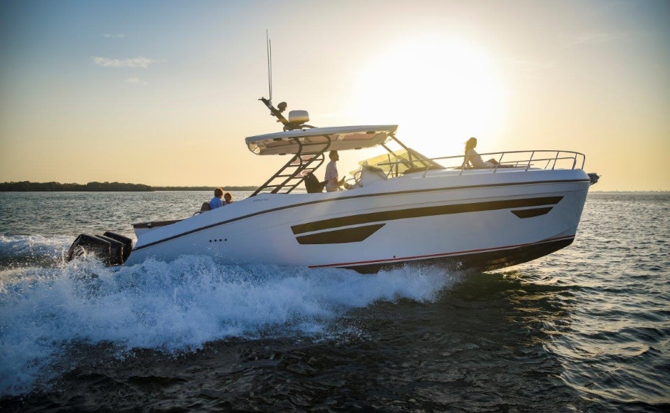 We tested Oryx 379: it's made for expert boaters, and we like her