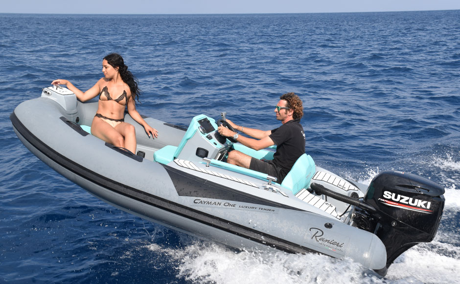 Ranieri International Cayman One Luxury Tender, we tested the new Italian minirib