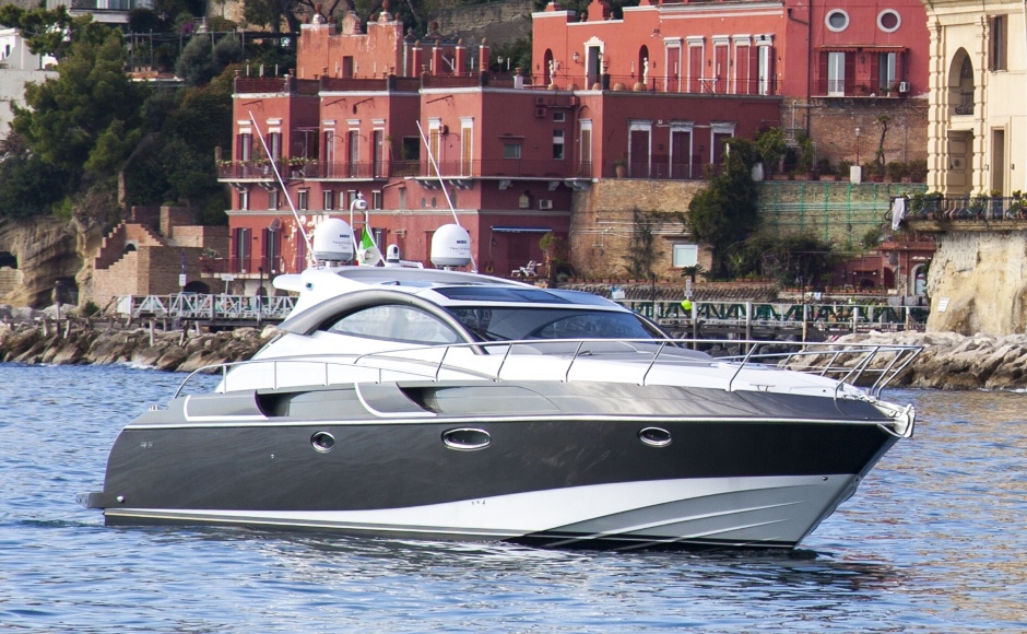 Rizzardi 48 IN: a customized sport-coupé in just 15 meters