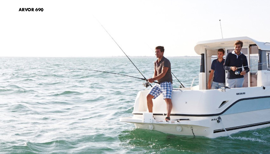 Two new fishing boats for Quicksilver : 690 and 730 Arvor