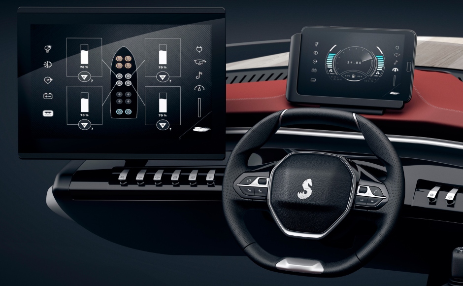Beneteau Sea Drive Concept, designed by the Peugeot Design Lab, wins the Janus Award