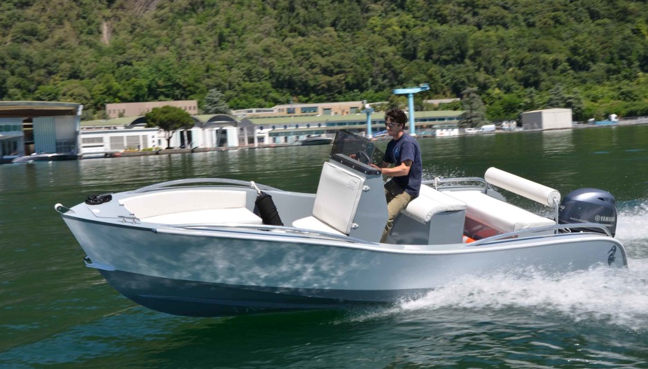 Cancelli Akes 19, when aluminium goes small