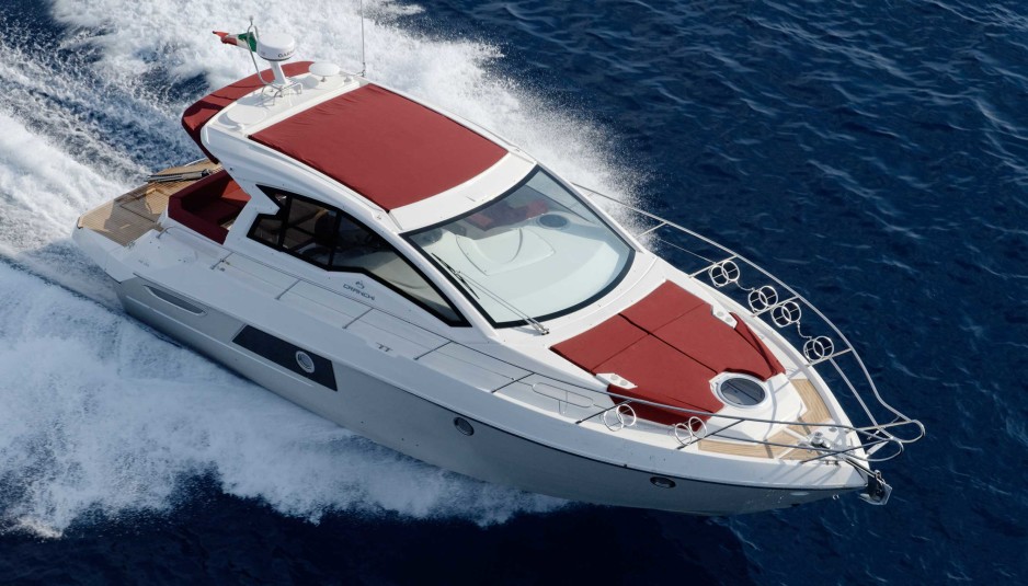 Cranchi M38 ST: the boat that wants to be a yacht