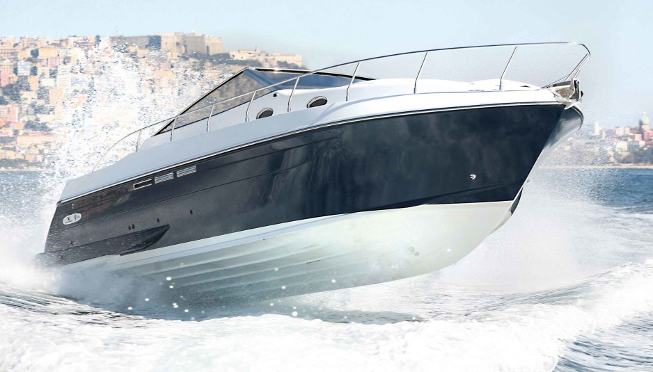 Dellapasqua DC9 Elite: part cruiser, part offshore