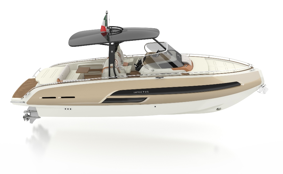 Virtue lies in the middle: Cannes will stage the new Invictus 320 GT, third model of the series