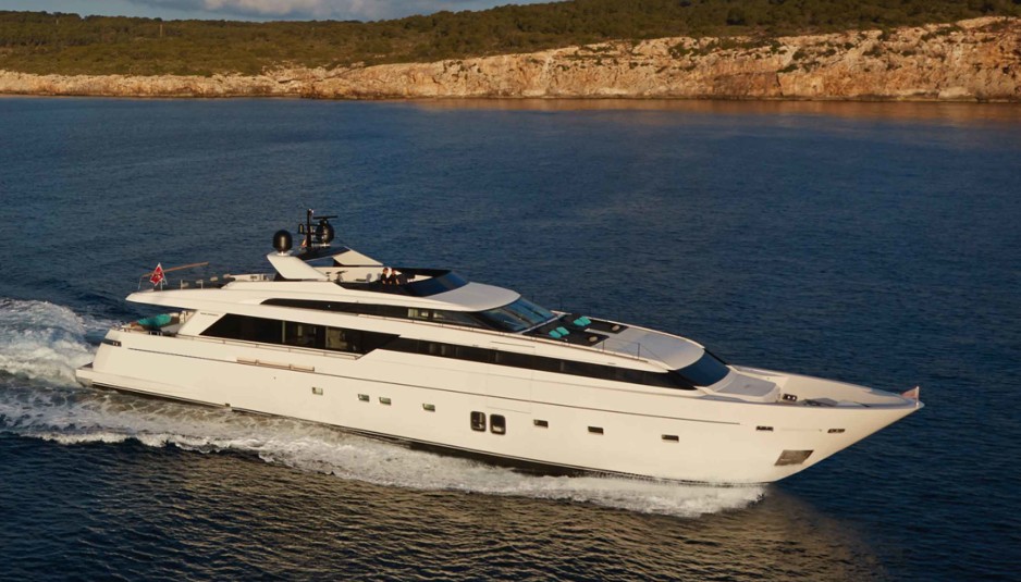 Sanlorenzo SL118 and SD112: two debuts for the September shows