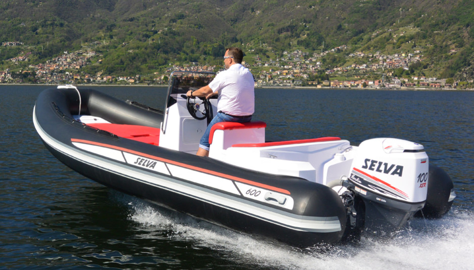 Selva D 600 Black Edition, over 40 knots in just six meters