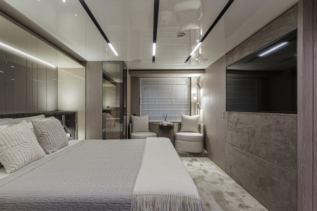 Owner cabin of Cranchi Sessantasette Corsa.