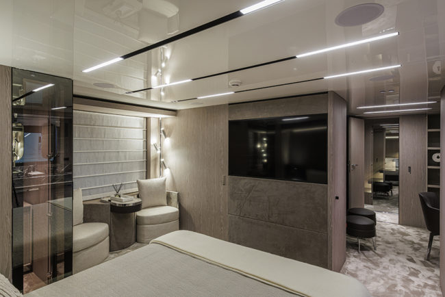 Owner cabin of Cranchi Sessantasette Corsa.